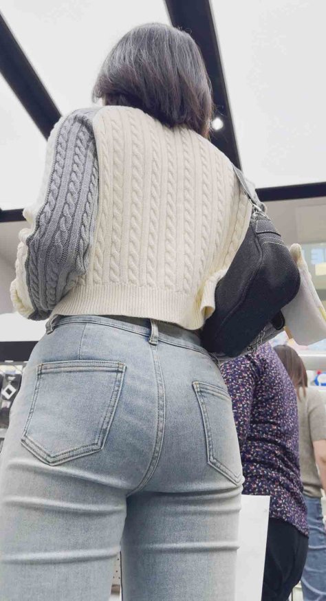 （积分200）春节献礼小姐姐巨臀与纤细的腰身形成鲜明