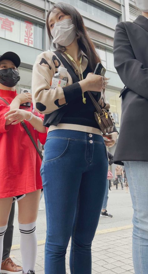 超紧牛仔金三角美女（积分333）