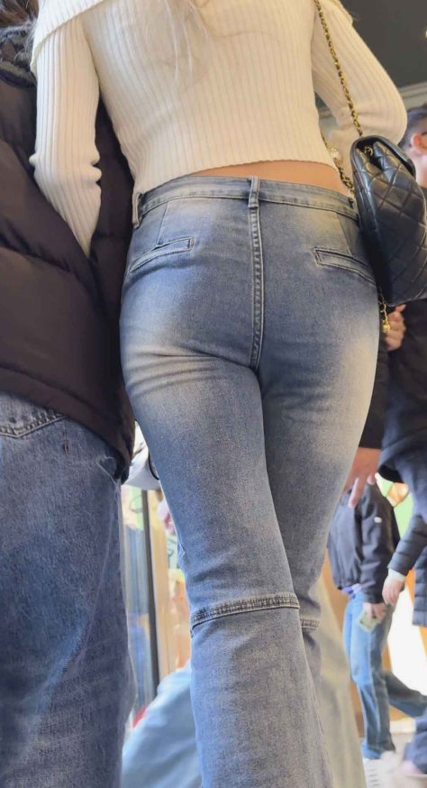 这简直就是青春与性感的完美结合