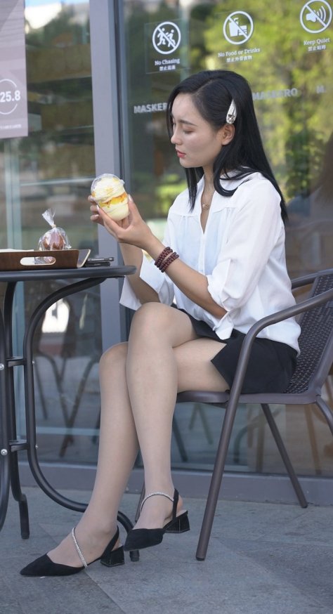 肉丝街拍高跟4K-15min-MP100[5.42G]