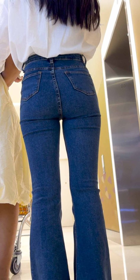 高腰包臀牛仔少妇（积分58）