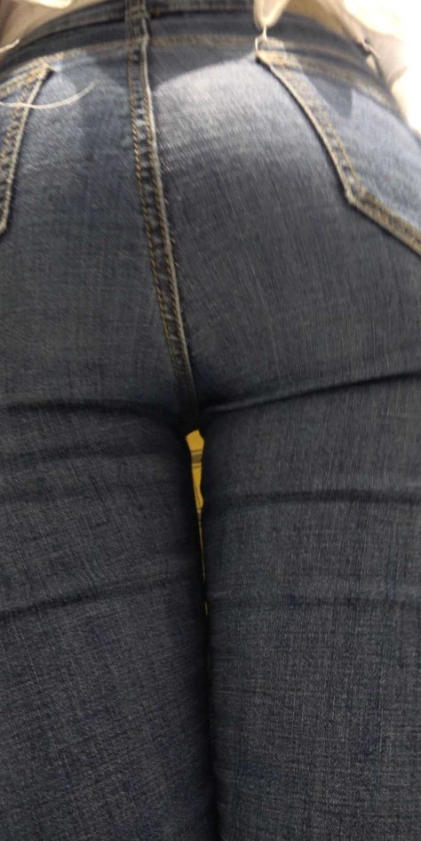 （积分96）饱满圆润翘臀牛仔妹子