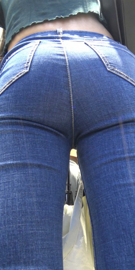 春节献礼牛仔喇叭裤饱满大宽臀长发大美女