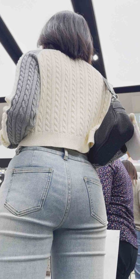 （积分200）春节献礼小姐姐巨臀与纤细的腰身形成鲜明