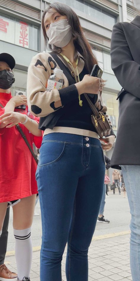 超紧牛仔金三角美女（积分333）