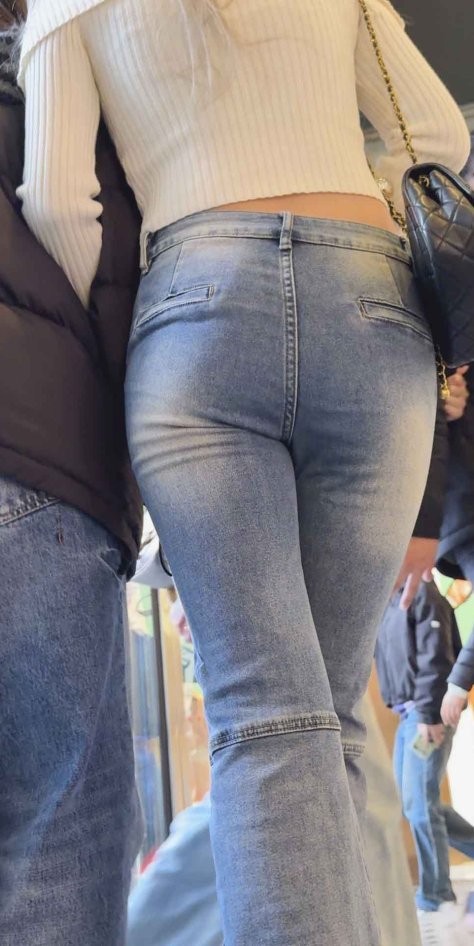 这简直就是青春与性感的完美结合