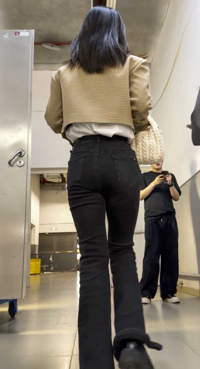 蜜桃巨臀被勒发亮（积分45）