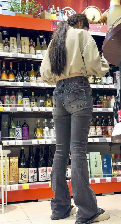 牛仔布料紧绷到极限（积分52）