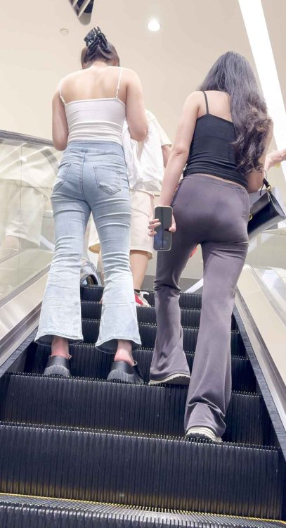 紧绷勾勒翘臀变形，欲罢不能（积分79）