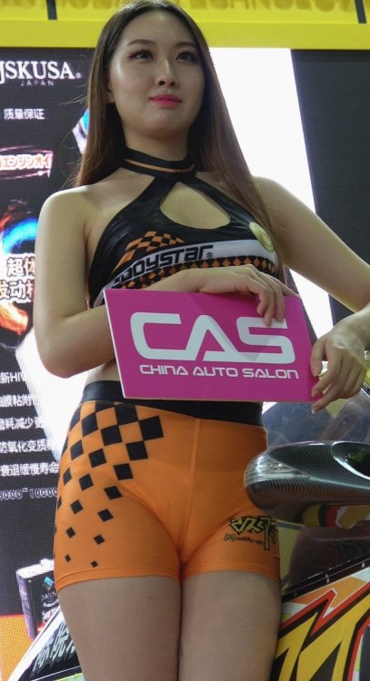 4K-橙色紧身衣美女模特第一部[791M/MP4]