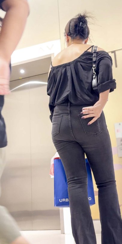 重口味黑牛仔丰臀少妇（积分75）