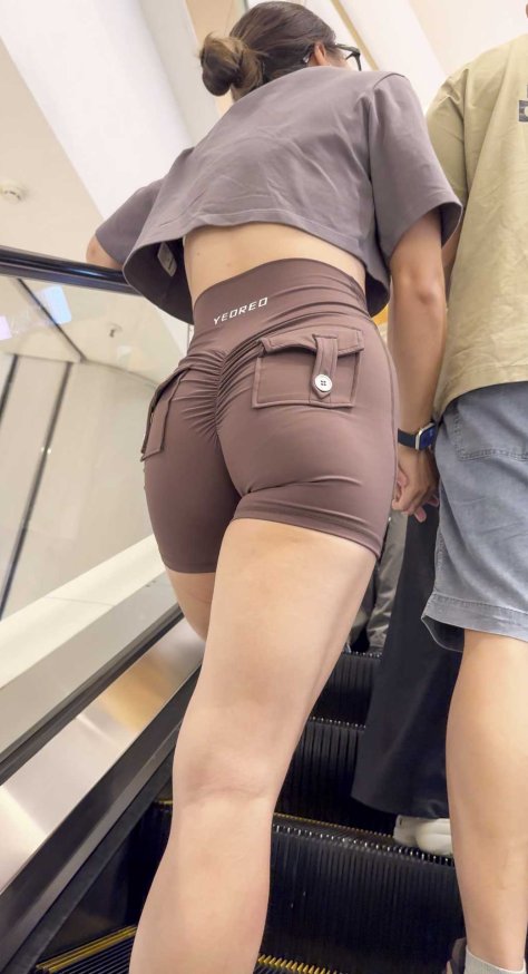 欧美瑜伽裤真少见（积分155）