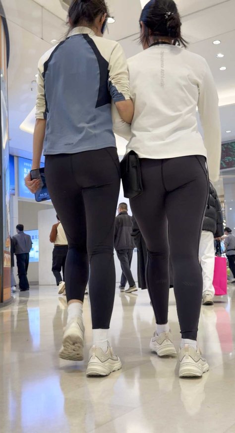 街拍双胞胎极品瑜伽裤