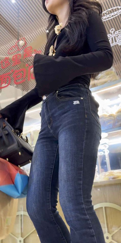 牛仔丰臀美女小姐姐(积分65)