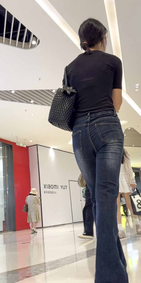 高挑长腿牛仔少妇（积分88）