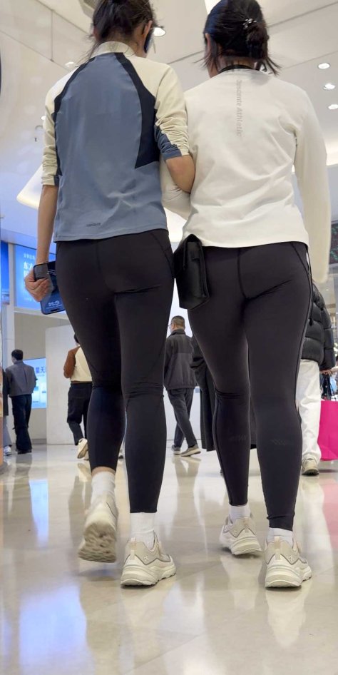 街拍双胞胎极品瑜伽裤