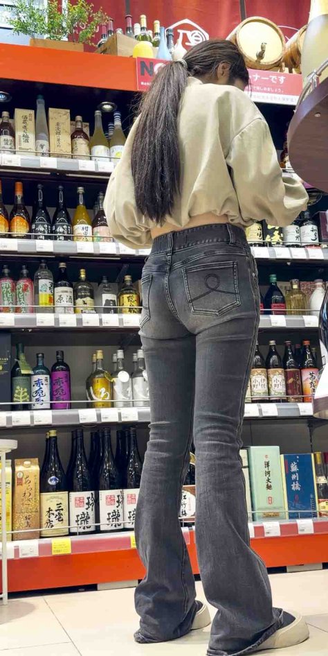 牛仔布料紧绷到极限（积分52）