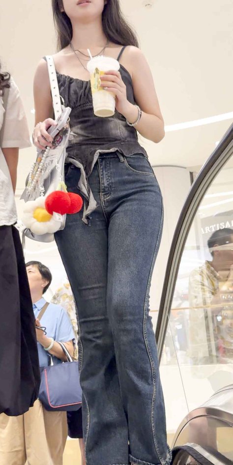 国庆献礼牛仔紧绷翘臀，前凸显变形记（积分225）