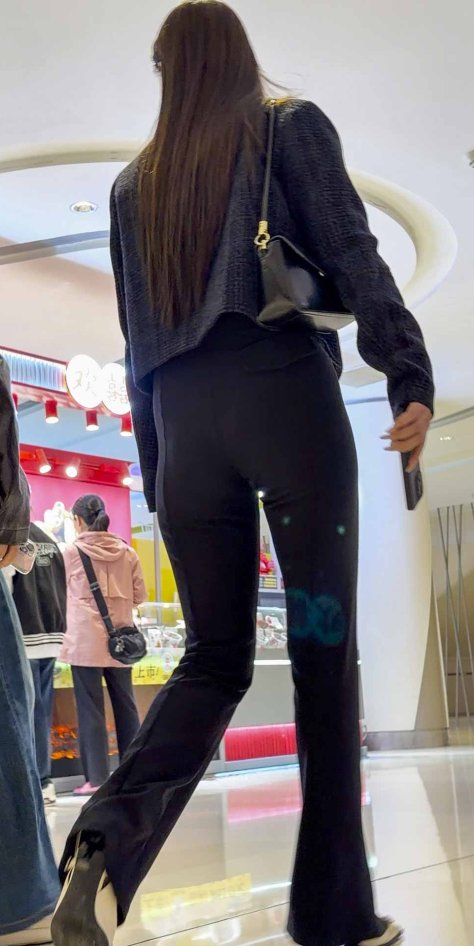 瑜伽裤翘臀狂抖十来波(积分88)