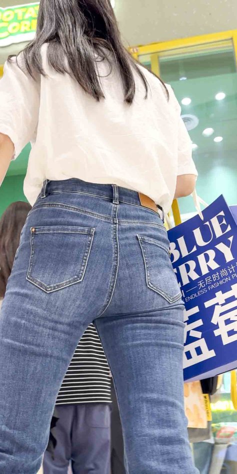 包臀牛仔少妇战力强（积分79）