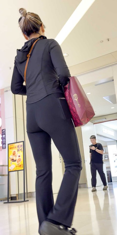 商场包臀瑜伽妹子(积分93)