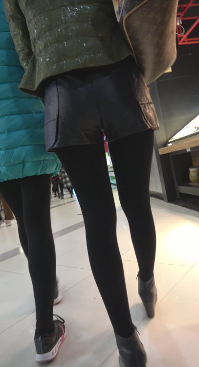 皮裤美女裤袜打底