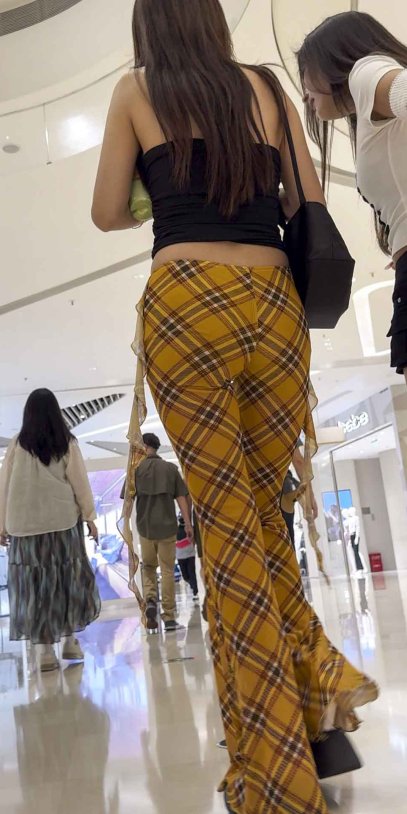 低腰包臀布裤妹子(积分145)