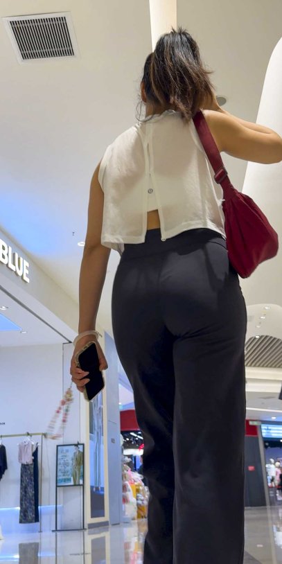 (积分75)瑜伽裤下的蜜桃臀颤抖诱惑