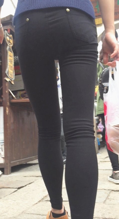 游古城的黑紧裤MM [593M/MOV]