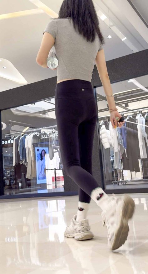 极品紧臀瑜伽裤（积分45）