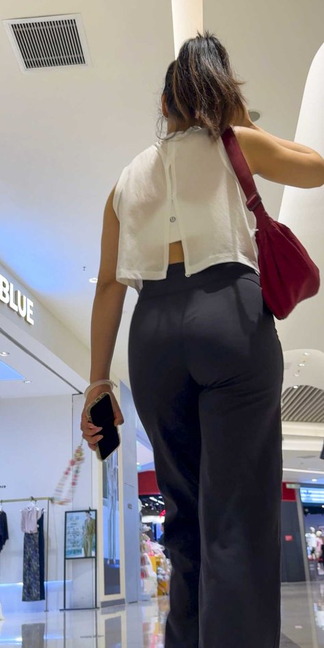 （积分75）瑜伽裤下的蜜桃臀颤抖诱惑