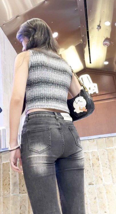 灰黑牛仔裤性感浪勾魂摄魄