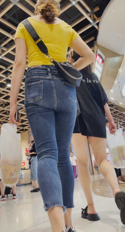 超紧饱满丰臀成熟少妇（积分165）