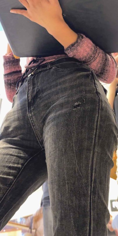 五一献礼紧身裤这臀一看就是经常被后的