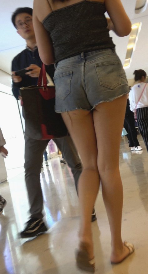 4K-蓝色牛仔热裤极品长腿饱满圆润翘屯美女[761M]