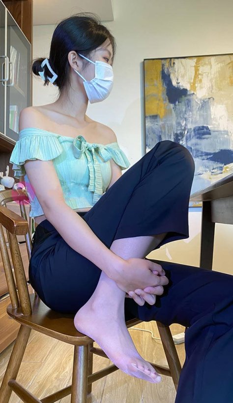 A090.绿色吊带