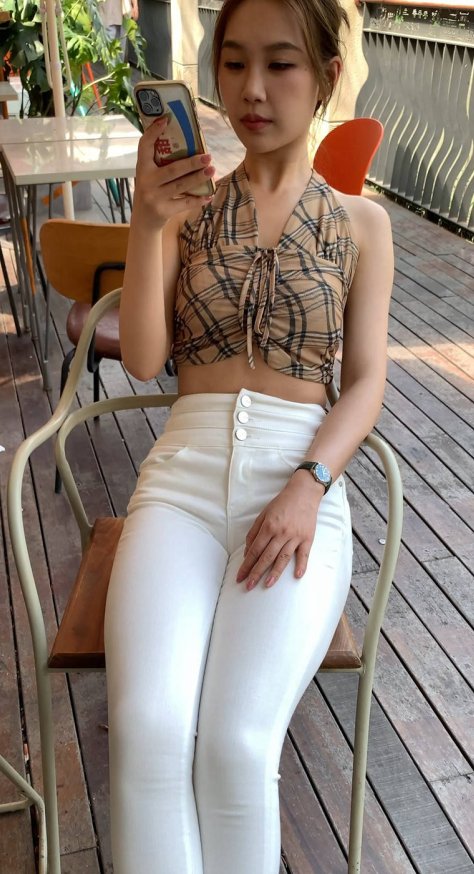 【套图+视频】紧身白裤女孩